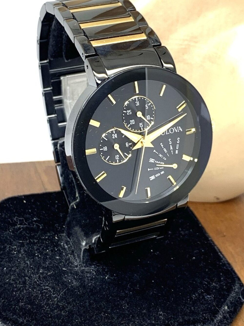 Bulova Men's Watch 98C124 Quartz Two Tone Stainless Steel Gold Black Dial 40mm